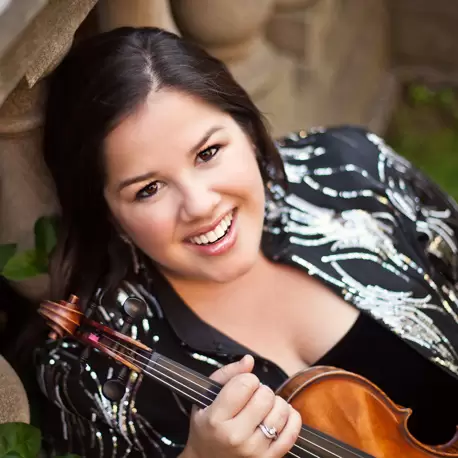 Juliana Athayde, Violin